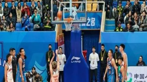 埃因霍温强势压倒对手，实力差距一目了然！