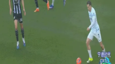 荣耀巅峰之战：26胜19冠荣耀！澳超精粹五星将领能否逆转胜？